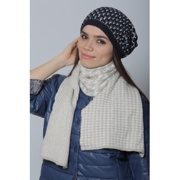 Шапка с жаккардовым орнаментом