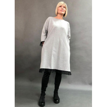 Сукня трапеція з гіпюром на...