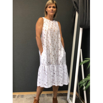 Сукня гіпюрова без рукавів