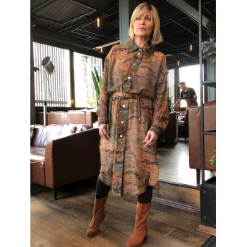 Коричнева сукня-сорочка