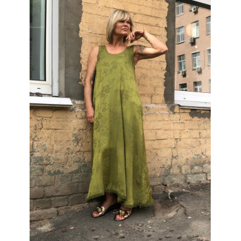 Довга сукня без рукавів