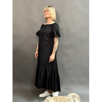 Сукня з великим воланом